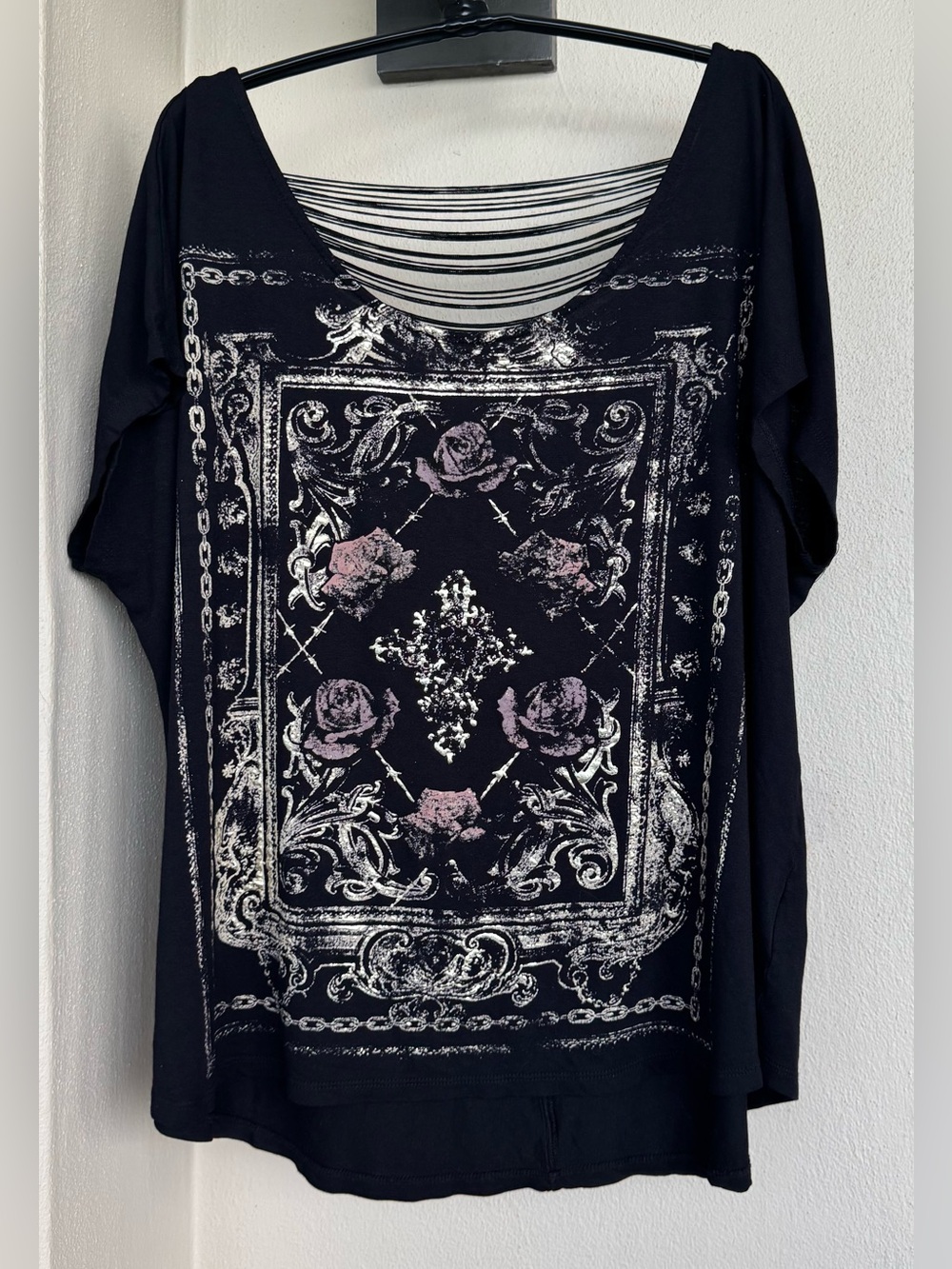 Rock & Republic Black Floral Design Shredded Back Rayon Top Short Cap Sleeves 1X